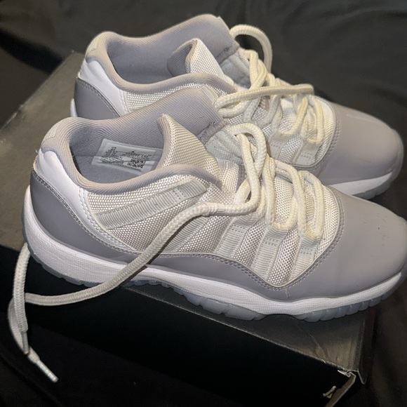 Air Jordan 11 low retro - Picture 2 of 4